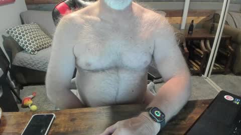 Bud online show from December 26, 6:43 pm