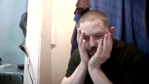 Snapshot of budsonly33 chatting on January 14, 10:59 am budsonly33 online show from January 14, 10:59 am