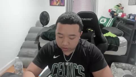 buffsexyman24 online show from March 7, 2:52 am