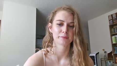 Buffy online show from March 20, 7:52 pm