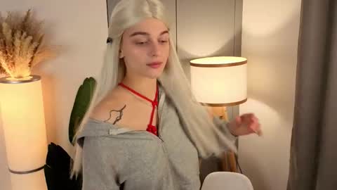 Snapshot of buffycabler chatting on December 2, 8:37 pm buffycabler online show from December 2, 8:37 pm