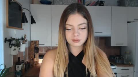 Buffy online show from November 28, 8:17 am