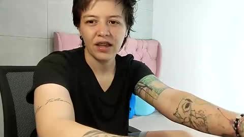 bug2025 online show from September 11, 4:18 pm