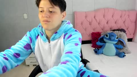 bug2025 online show from October 8, 3:04 am