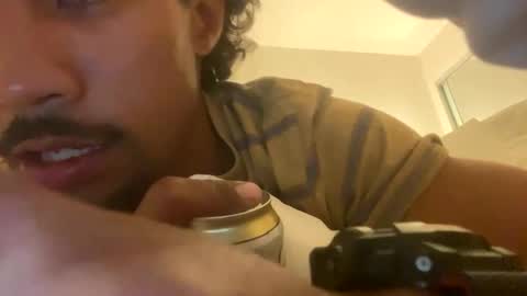 Snapshot of bulaboy27 chatting on January 29, 12:13 pm meaty man online show from January 29, 12:13 pm