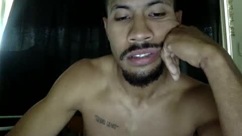 Snapshot of bulaboy27 chatting on March 6, 1:16 am meaty man online show from March 6, 1:16 am