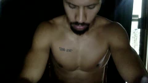 Snapshot of bulaboy27 chatting on March 6, 4:30 am meaty man online show from March 6, 4:30 am