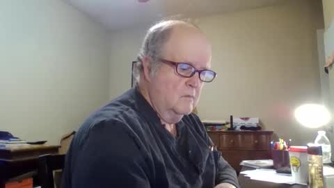 Snapshot of bullfrogg5050 chatting on February 9, 6:23 pm bullfrogg5050 online show from February 9, 6:23 pm