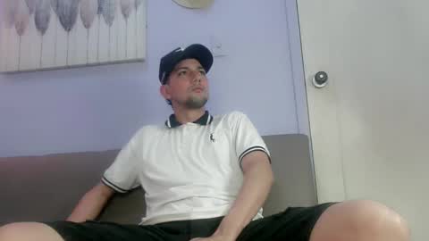 Snapshot of bulls_23_ chatting on October 4, 11:52 am BULL online show from October 4, 11:52 am