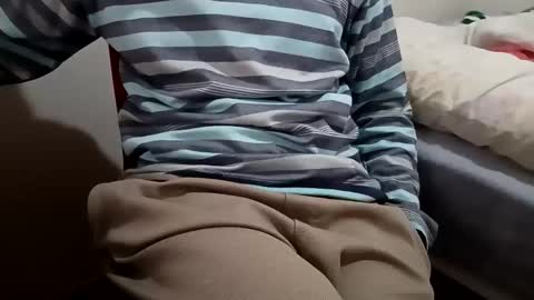 Snapshot of bullspain27266272 chatting on February 7, 2:19 am bullspain27266272 online show from February 7, 2:19 am