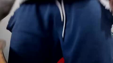 Snapshot of bullspain27266272 chatting on February 10, 10:40 pm bullspain27266272 online show from February 10, 10:40 pm