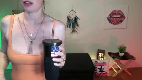 BUNNIE and THE DUDE TheLebowskis online show from May 27, 8:22 am