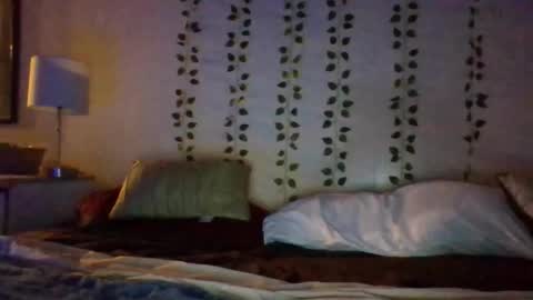 Snapshot of bunny8354367 chatting on November 6, 1:39 am Bunny online show from November 6, 1:39 am