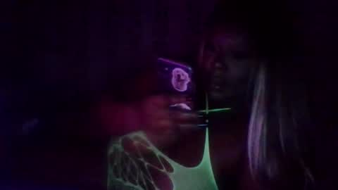 Snapshot of bunny8354367 chatting on December 21, 3:24 am Bunny online show from December 21, 3:24 am