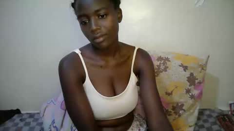 bunny_bliss1 online show from April 6, 4:46 am