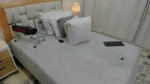 Snapshot of bunny_blush1 chatting on April 13, 7:08 pm bunny_blush1 online show from April 13, 7:08 pm