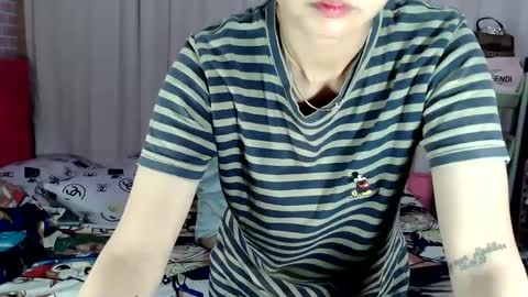 Snapshot of bunny_flower18 chatting on December 7, 2:02 pm bunny_flower18 online show from December 7, 2:02 pm