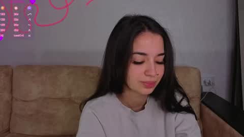 Snapshot of bunny_molly1 chatting on July 19, 6:39 am Molly online show from July 19, 6:39 am