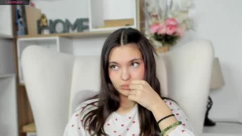 Aria online show from April 9, 7:25 am