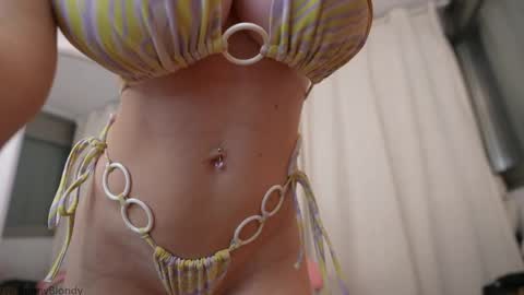 Anaiz   online show from March 26, 10:54 am