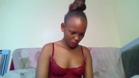 bunnydiva_ online show from December 16, 4:39 am