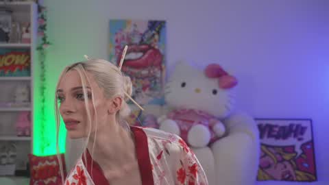 Stella online show from February 1, 11:37 pm