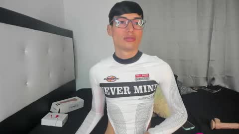 Snapshot of bunnyhells chatting on November 29, 10:24 pm Bunny Hells online show from November 29, 10:24 pm