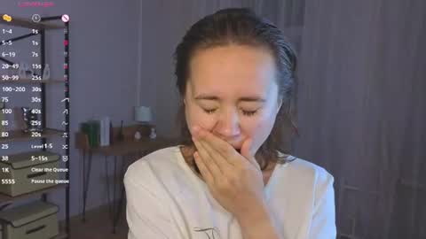 Lizy online show from July 11, 7:49 pm