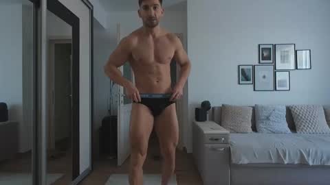 Snapshot of bunzdanny chatting on March 1, 1:46 pm BunzDanny online show from March 1, 1:46 pm