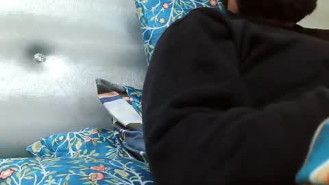 Snapshot of burlymonster chatting on December 16, 4:02 am Hairy Arabian online show from December 16, 4:02 am