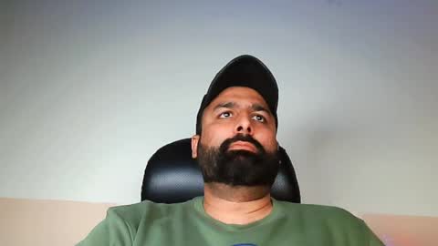 Snapshot of burlymonster chatting on February 7, 3:30 pm Hairy Arabian online show from February 7, 3:30 pm