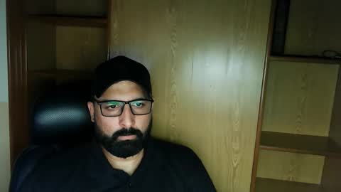 Snapshot of burlymonster chatting on September 12, 4:51 pm Hairy Arabian online show from September 12, 4:51 pm