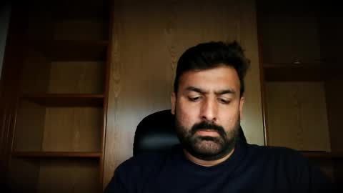 Snapshot of burlymonster chatting on October 12, 4:17 pm Hairy Arabian online show from October 12, 4:17 pm