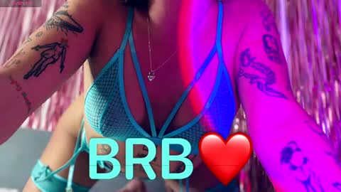Snapshot of burn_lissa chatting on June 29, 7:36 pm Lissa online show from June 29, 7:36 pm