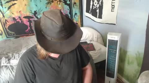 burningflute online show from June 3, 4:01 pm