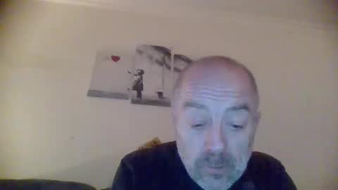 Snapshot of burnleyguy1977 chatting on December 6, 7:43 am burnleyguy1977 online show from December 6, 7:43 am