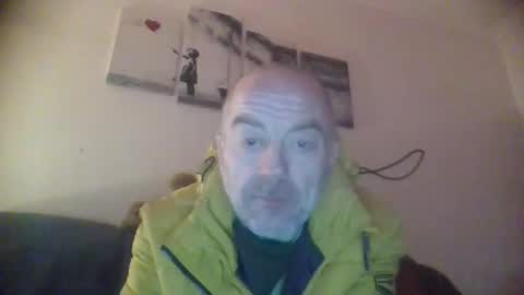 Snapshot of burnleyguy1977 chatting on January 10, 4:12 am burnleyguy1977 online show from January 10, 4:12 am