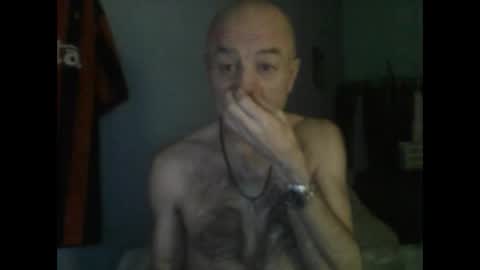 Snapshot of burnleyguy1977 chatting on February 8, 2:15 am burnleyguy1977 online show from February 8, 2:15 am
