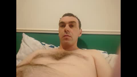 Snapshot of burtz909 chatting on September 11, 9:31 am burtz909 online show from September 11, 9:31 am