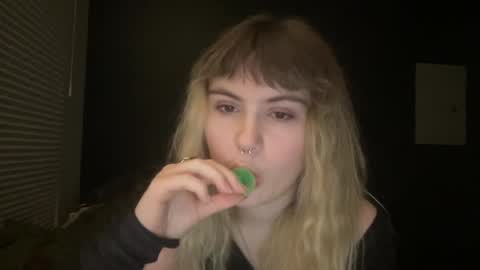 esme gray online show from January 18, 7:28 am