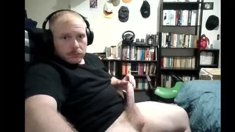 bushmate92 online show from December 4, 3:54 pm