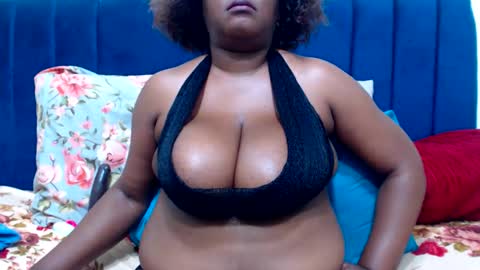 bustychocx online show from May 25, 6:36 pm