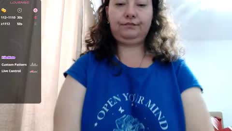 Snapshot of bustyemma chatting on June 18, 10:52 am Emma online show from June 18, 10:52 am