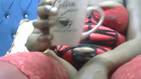 Snapshot of bustynolimit82 chatting on September 28, 7:41 pm BustyNolimit82 online show from September 28, 7:41 pm