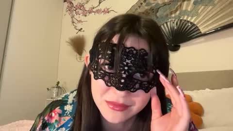 busy_bee69 online show from February 11, 2:27 am