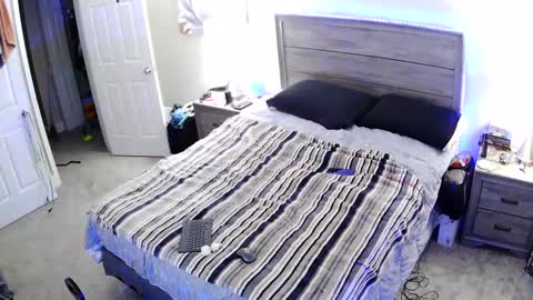 busybee83 online show from September 30, 8:47 pm