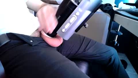 Snapshot of busyguybg chatting on May 25, 4:35 pm busyguybg online show from May 25, 4:35 pm