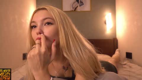 butteflai online show from December 15, 7:56 am