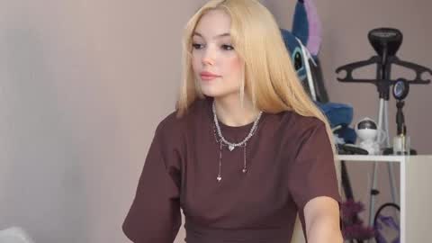 butteflai online show from March 23, 7:23 am