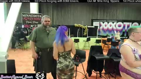 Butterfly and Bear online show from June 28, 6:14 pm